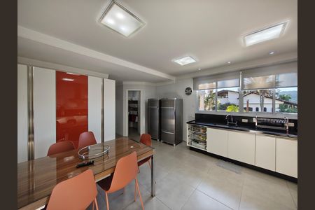 Cozinha de casa à venda com 3 quartos, 550m² em Tremembé, São Paulo