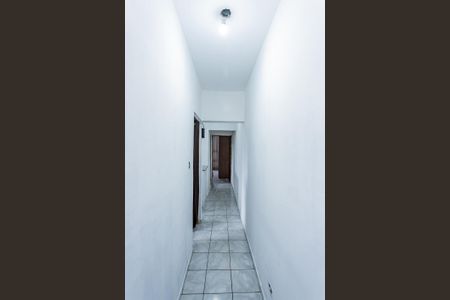 Casa à venda com 220m², 3 quartos e 4 vagas Casa à venda com 220m², 3 quartos e 4 vagasCorredor