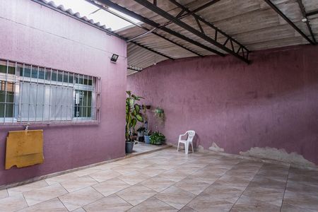 Casa à venda com 220m², 3 quartos e 4 vagas Casa à venda com 220m², 3 quartos e 4 vagasGaragem