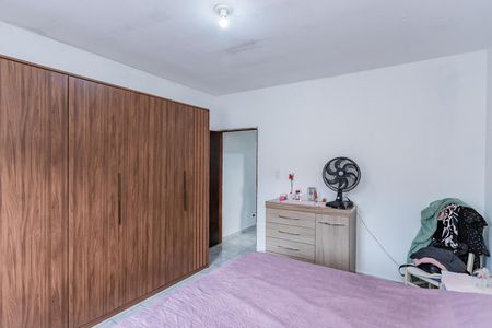 Casa à venda com 220m², 3 quartos e 4 vagas Casa à venda com 220m², 3 quartos e 4 vagasQuarto 1