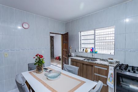 Casa à venda com 220m², 3 quartos e 4 vagas Casa à venda com 220m², 3 quartos e 4 vagasCozinha