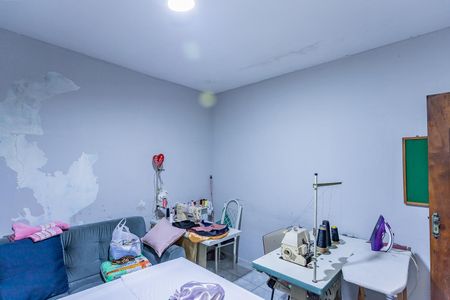 Casa à venda com 220m², 3 quartos e 4 vagas Casa à venda com 220m², 3 quartos e 4 vagasQuarto 2