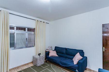 Casa à venda com 220m², 3 quartos e 4 vagas