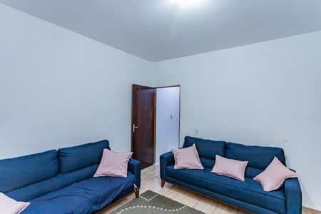 Casa à venda com 220m², 3 quartos e 4 vagas