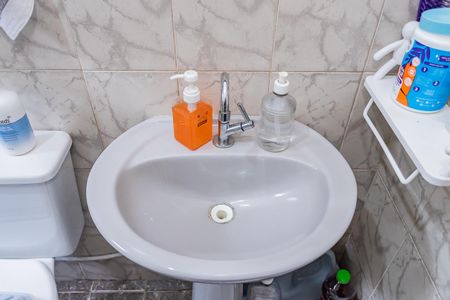 Casa à venda com 220m², 3 quartos e 4 vagas Casa à venda com 220m², 3 quartos e 4 vagasBanheiro