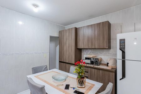 Casa à venda com 220m², 3 quartos e 4 vagas Casa à venda com 220m², 3 quartos e 4 vagasCozinha