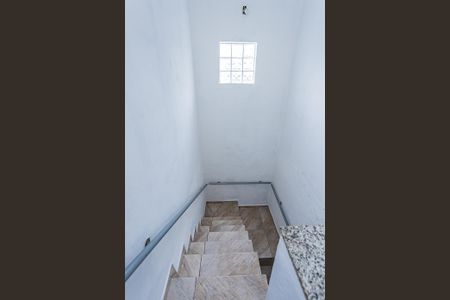 Casa à venda com 220m², 3 quartos e 4 vagas Casa à venda com 220m², 3 quartos e 4 vagasEscada