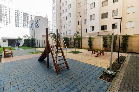 Apartamento à venda com 42m², 2 quartos e 1 vaga Apartamento à venda com 42m², 2 quartos e 1 vagaÁrea comum - Playground