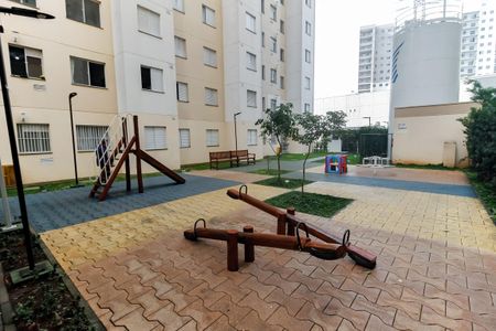 Apartamento à venda com 42m², 2 quartos e 1 vaga Apartamento à venda com 42m², 2 quartos e 1 vagaÁrea comum - Playground