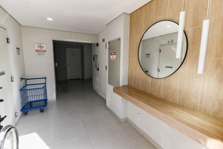 Apartamento à venda com 42m², 2 quartos e 1 vaga Apartamento à venda com 42m², 2 quartos e 1 vagaHall de entrada