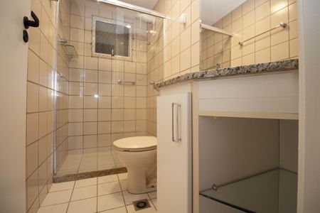Apartamento para alugar com 65m², 2 quartos e 1 vaga Apartamento para alugar com 65m², 2 quartos e 1 vagaBanheiro Social