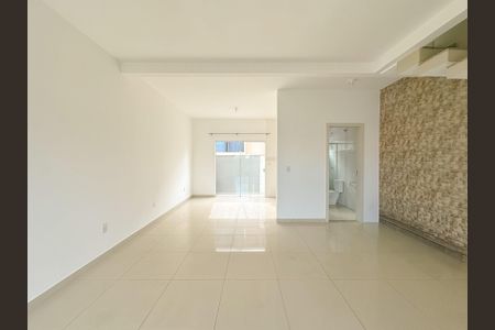 Casa para alugar com 91m², 2 quartos e 2 vagasSala/Cozinha