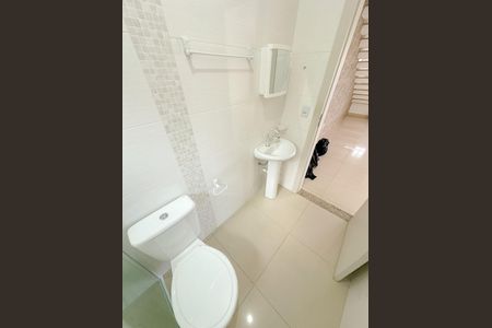Casa para alugar com 91m², 2 quartos e 2 vagasBanheiro