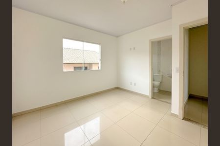 Casa para alugar com 91m², 2 quartos e 2 vagasSuite 1
