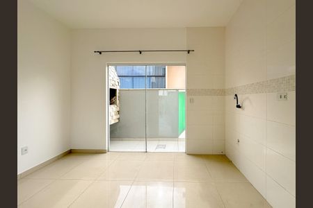 Casa para alugar com 91m², 2 quartos e 2 vagasCozinha