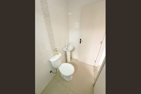 Casa para alugar com 91m², 2 quartos e 2 vagasBanheiro