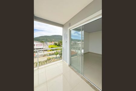 Casa para alugar com 91m², 2 quartos e 2 vagasVaranda