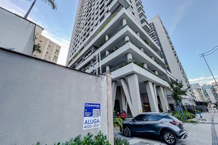 Fachada com Plaquinha de apartamento para alugar com 1 quarto, 24m² em Vila Nova Conceição, São Paulo
