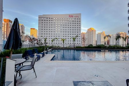 Apartamento para alugar com 24m², 1 quarto e sem vagaÁrea comum - Piscina