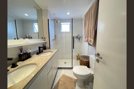 Apartamento à venda com 149m², 3 quartos e 2 vagas Apartamento à venda com 149m², 3 quartos e 2 vagasBanheiro 2