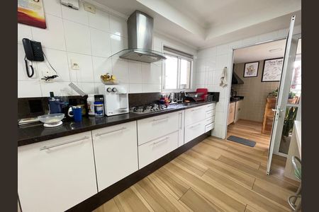 Apartamento à venda com 149m², 3 quartos e 2 vagas Apartamento à venda com 149m², 3 quartos e 2 vagasCozinha