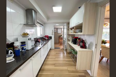 Apartamento à venda com 149m², 3 quartos e 2 vagas Apartamento à venda com 149m², 3 quartos e 2 vagasCozinha