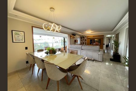Apartamento à venda com 149m², 3 quartos e 2 vagas Apartamento à venda com 149m², 3 quartos e 2 vagasSala
