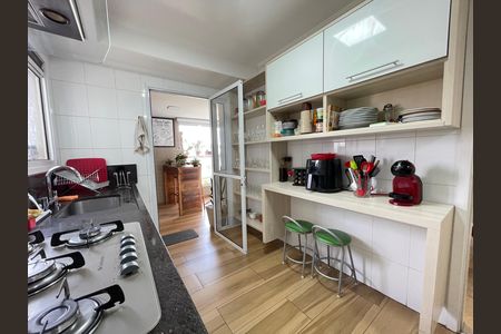 Apartamento à venda com 149m², 3 quartos e 2 vagas Apartamento à venda com 149m², 3 quartos e 2 vagasCozinha