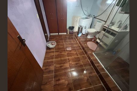 Casa para alugar com 370m², 4 quartos e 1 vagaBanheiro 2