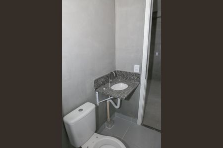 Apartamento à venda com 35m², 2 quartos e sem vaga Apartamento à venda com 35m², 2 quartos e sem vagaBanheiro
