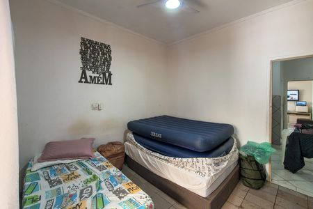 Casa para alugar com 80m², 2 quartos e 2 vagasQuarto 