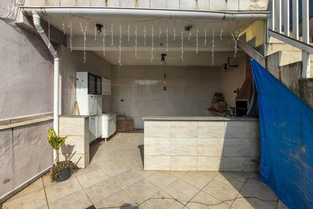 Casa para alugar com 80m², 2 quartos e 2 vagasQuintal
