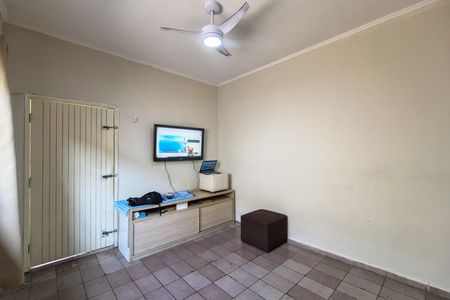 Casa para alugar com 80m², 2 quartos e 2 vagasSala