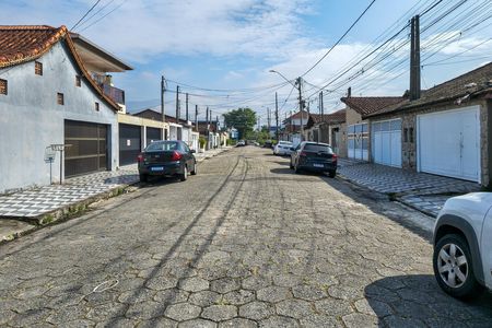 Casa para alugar com 80m², 2 quartos e 2 vagasRua