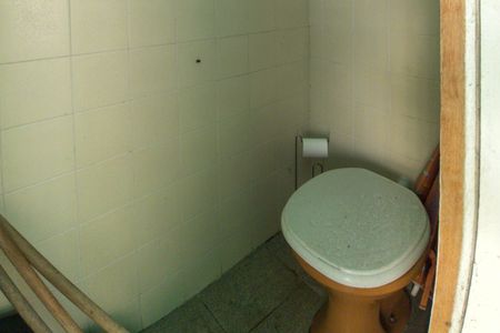 Casa para alugar com 80m², 2 quartos e 2 vagasBanheiro do Quintal
