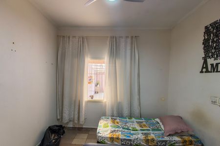 Casa para alugar com 80m², 2 quartos e 2 vagasQuarto