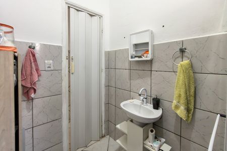 Casa para alugar com 80m², 2 quartos e 2 vagasBanheiro