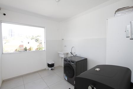 Lavanderia de kitnet/studio para alugar com 1 quarto, 19m² em Vila Amaral, Belo Horizonte