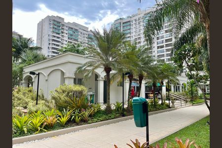 Apartamento para alugar com 90m², 3 quartos e 1 vaga Apartamento para alugar com 90m², 3 quartos e 1 vagaÁrea comum - Piscina