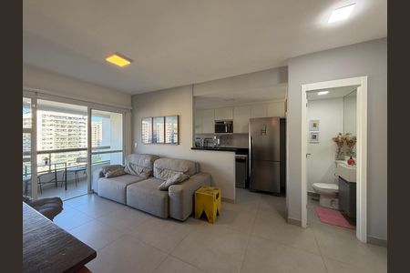 Sala de apartamento para alugar com 3 quartos, 90m² em Barra Olímpica, Rio de Janeiro