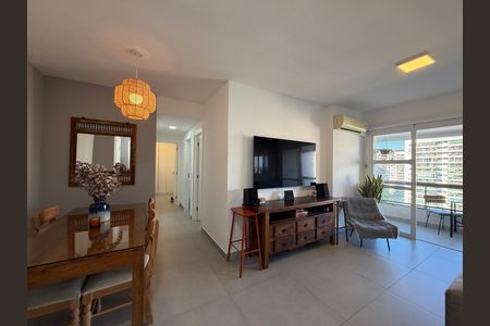 Sala de apartamento para alugar com 3 quartos, 90m² em Barra Olímpica, Rio de Janeiro