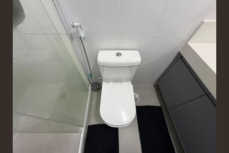 Apartamento para alugar com 90m², 3 quartos e 1 vaga Apartamento para alugar com 90m², 3 quartos e 1 vagaBanheiro da suíte