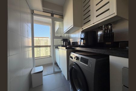 Área de serviço de apartamento para alugar com 3 quartos, 90m² em Barra Olímpica, Rio de Janeiro