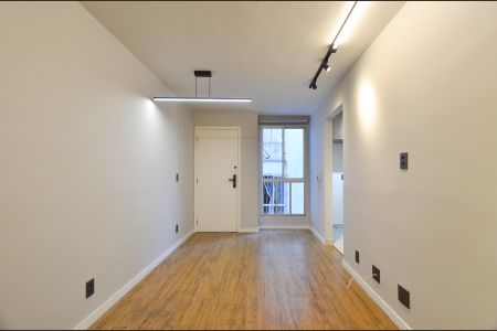 Sala Ambientes de apartamento para alugar com 3 quartos, 80m² em Colégio Batista, Belo Horizonte
