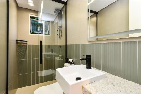 Banheiro Social de apartamento para alugar com 3 quartos, 80m² em Colégio Batista, Belo Horizonte