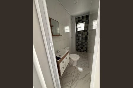 Banheiro de apartamento para alugar com 2 quartos, 44m² em Morada do Vale I, Gravataí