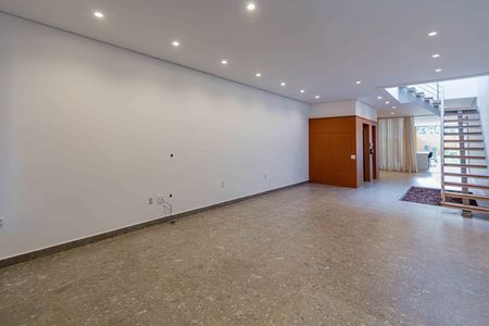Sala de casa para alugar com 4 quartos, 330m² em Pompeia, São Paulo