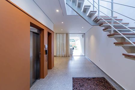 Sala de casa para alugar com 4 quartos, 330m² em Pompeia, São Paulo