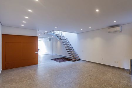 Sala de casa para alugar com 4 quartos, 330m² em Pompeia, São Paulo