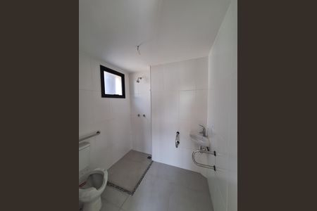 Banheiro de kitnet/studio para alugar com 1 quarto, 39m² em Ingá, Niterói
